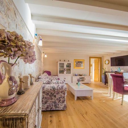 Villa Martina คอมีชา ภายนอก รูปภาพ