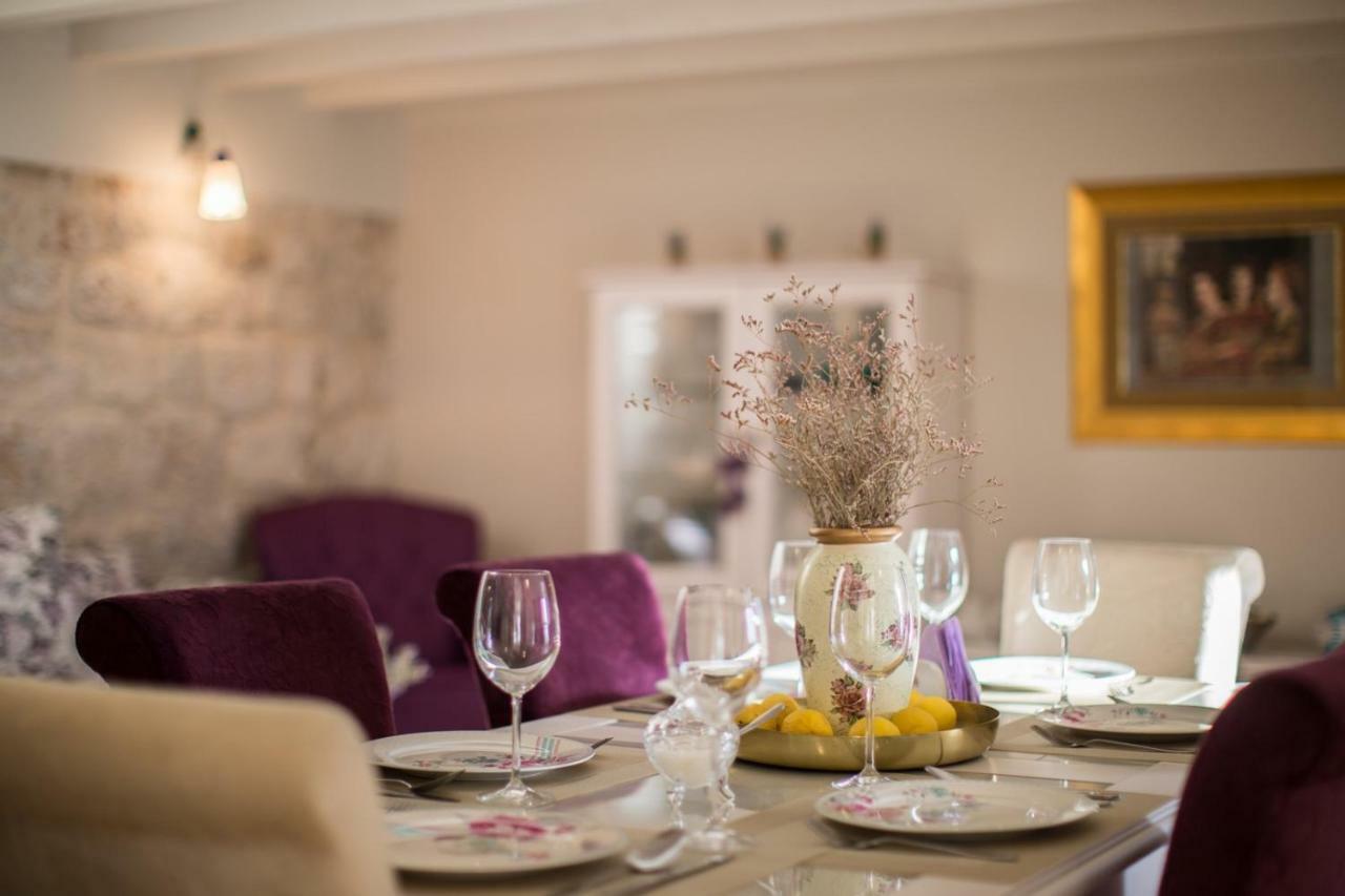 Villa Martina คอมีชา ภายนอก รูปภาพ