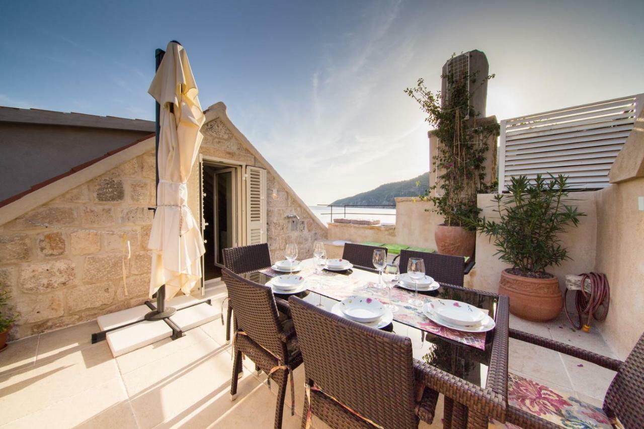 Villa Martina คอมีชา ภายนอก รูปภาพ